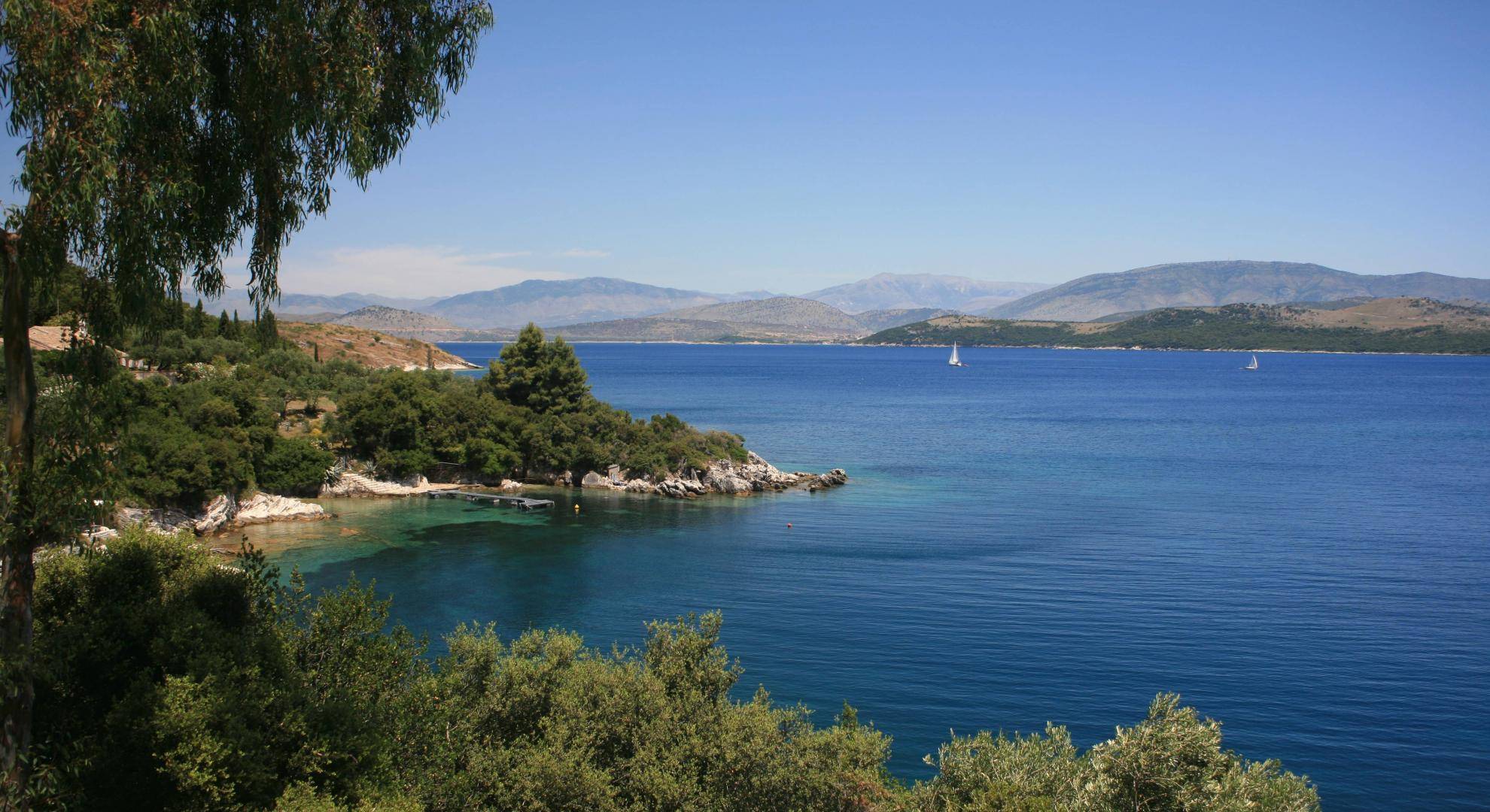 Rent Luxury villas in Greece